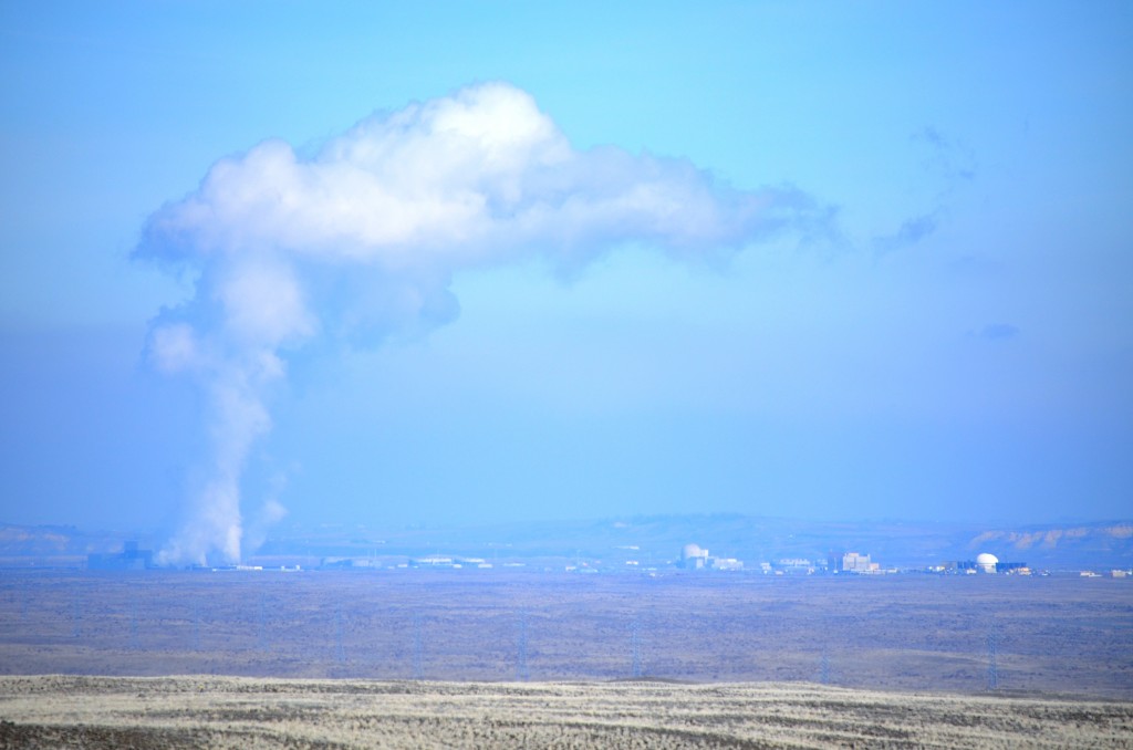 Columbia Generating Station Nuclear Power Plant Plume with the Fast Flux Test Facility Dome on the Right (click pic to enlarge)